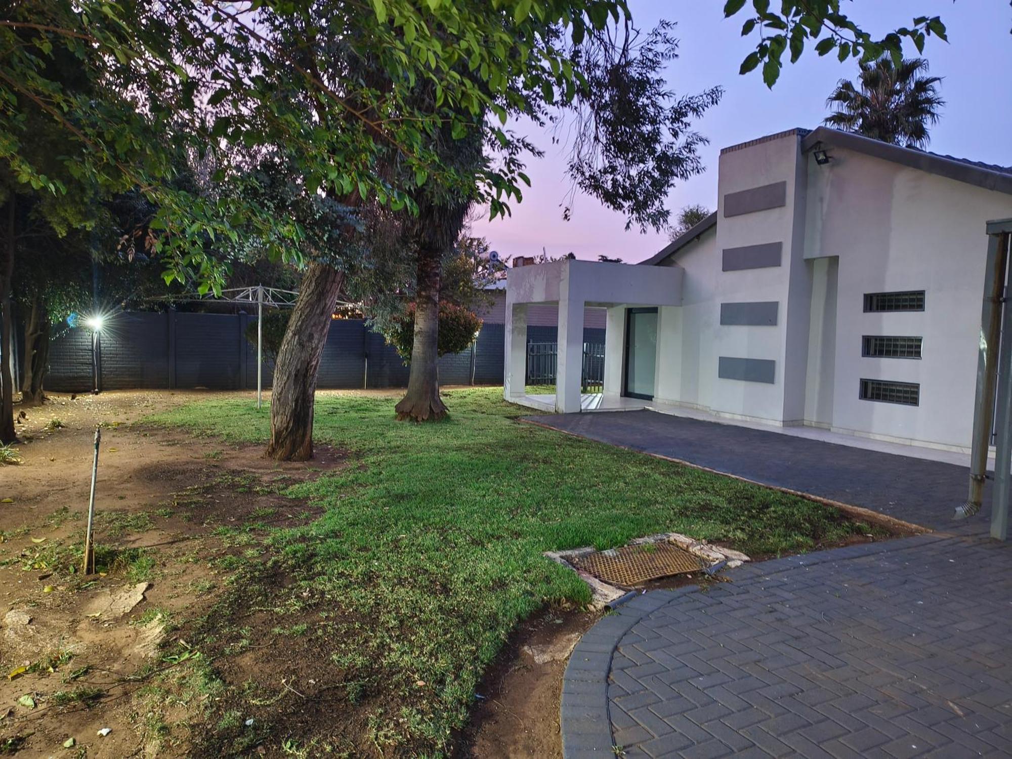 In Town Vaal Apartment Vereeniging Exterior foto